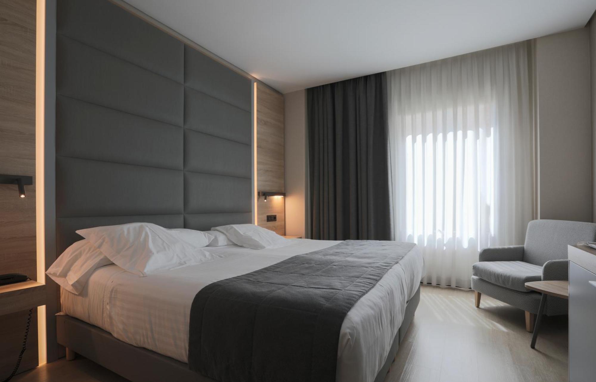 Hotel Liabeny Madrid Esterno foto
